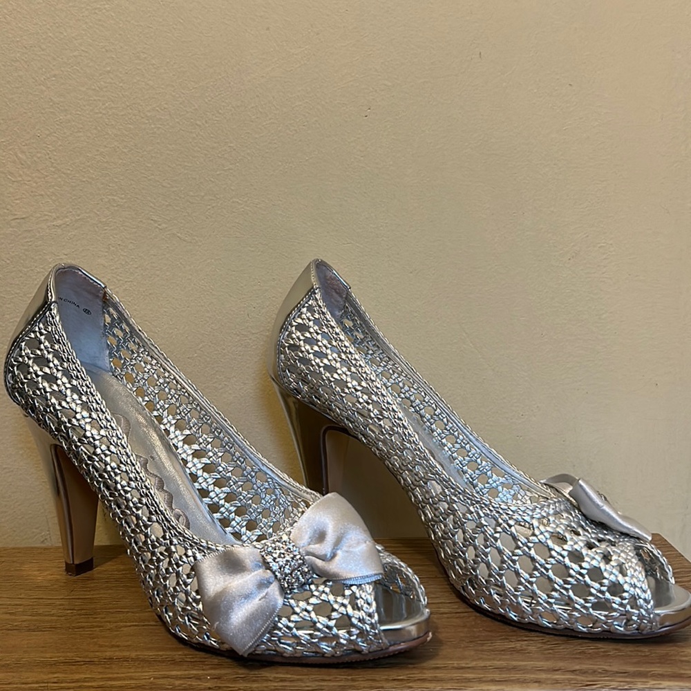 Y2K Nina silver mesh heels